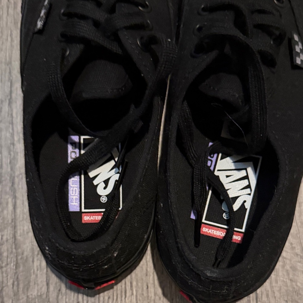 Classic Vans Black Canvas Sneakers (never used) - Picture 3 of 6